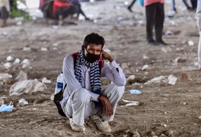 At least 23 crore Indians have fallen below the national minimum wage poverty line due to the economic devastation caused by the COVID-19 pandemic. (Photo: Reuters/Representational image) At least 23 crore Indians have fallen below the national minimum wage poverty line due to the economic devastation caused by the COVID-19 pandemic. (Photo: Reuters/Representational image)