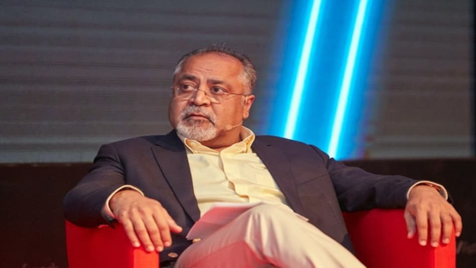 Dr. Lal Bhatia, Chairman, Hilshaw Group Dr. Lal Bhatia, Chairman, Hilshaw Group