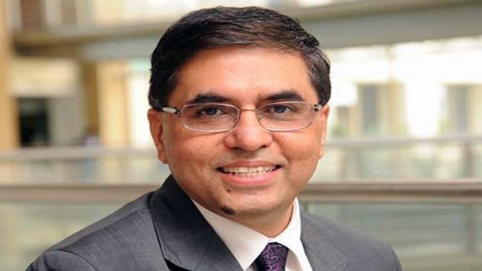 HUL Chairman Sanjiv Mehta's remuneration fell about a fifth last fiscal year as the COVID-19 impacted the performance of the country's largest consumer goods company HUL Chairman Sanjiv Mehta's remuneration fell about a fifth last fiscal year as the COVID-19 impacted the performance of the country's largest consumer goods company