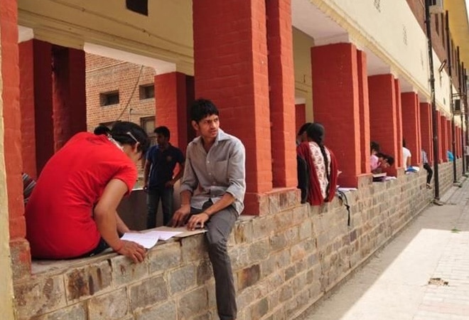 COVID-19 wave II: Jobs scene in small towns suffers a blow COVID-19 wave II: Jobs scene in small towns suffers a blow