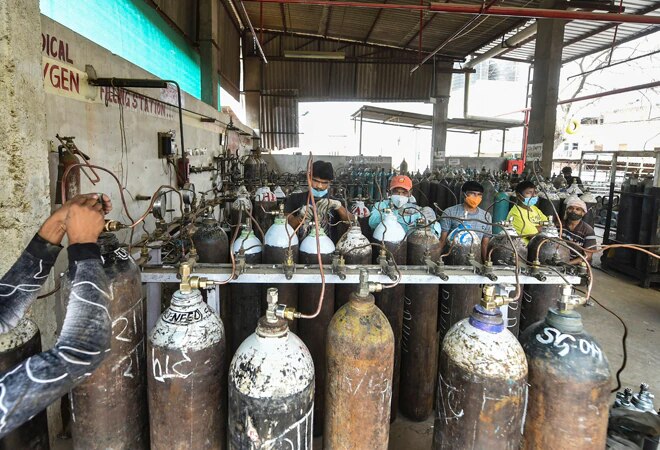 Some hospitals in Delhi on Sunday even sent an SOS call to authorities about their dwindling oxygen stocks Some hospitals in Delhi on Sunday even sent an SOS call to authorities about their dwindling oxygen stocks