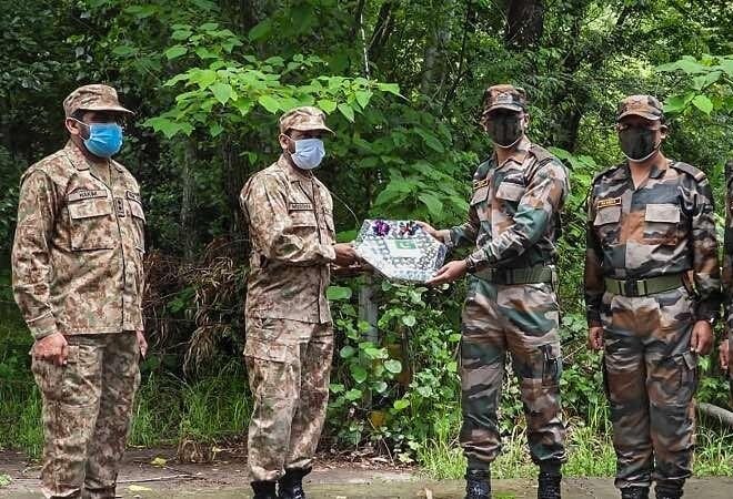 India, Pakistan forces exchange sweets at LoC on Eid-ul-Fitr