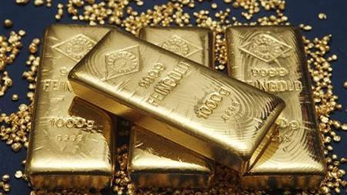 Gold prices dip to over 1-week low on stronger dollar, focus on US Fed Reserve meet Gold prices dip to over 1-week low on stronger dollar, focus on US Fed Reserve meet