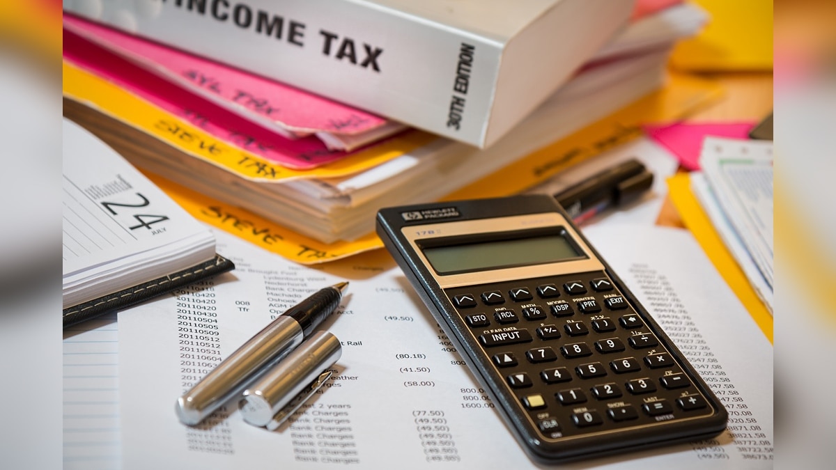 IT dept detects Rs 100 crore hawala transactions after raids in Raipur IT dept detects Rs 100 crore hawala transactions after raids in Raipur