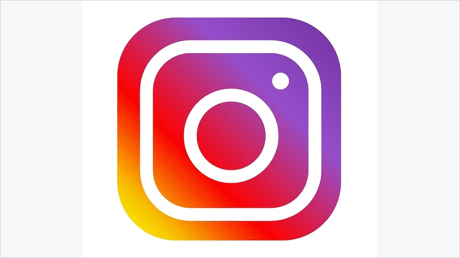 The company is now testing a feature that lets users post photos and videos from their desktops. The company is now testing a feature that lets users post photos and videos from their desktops.