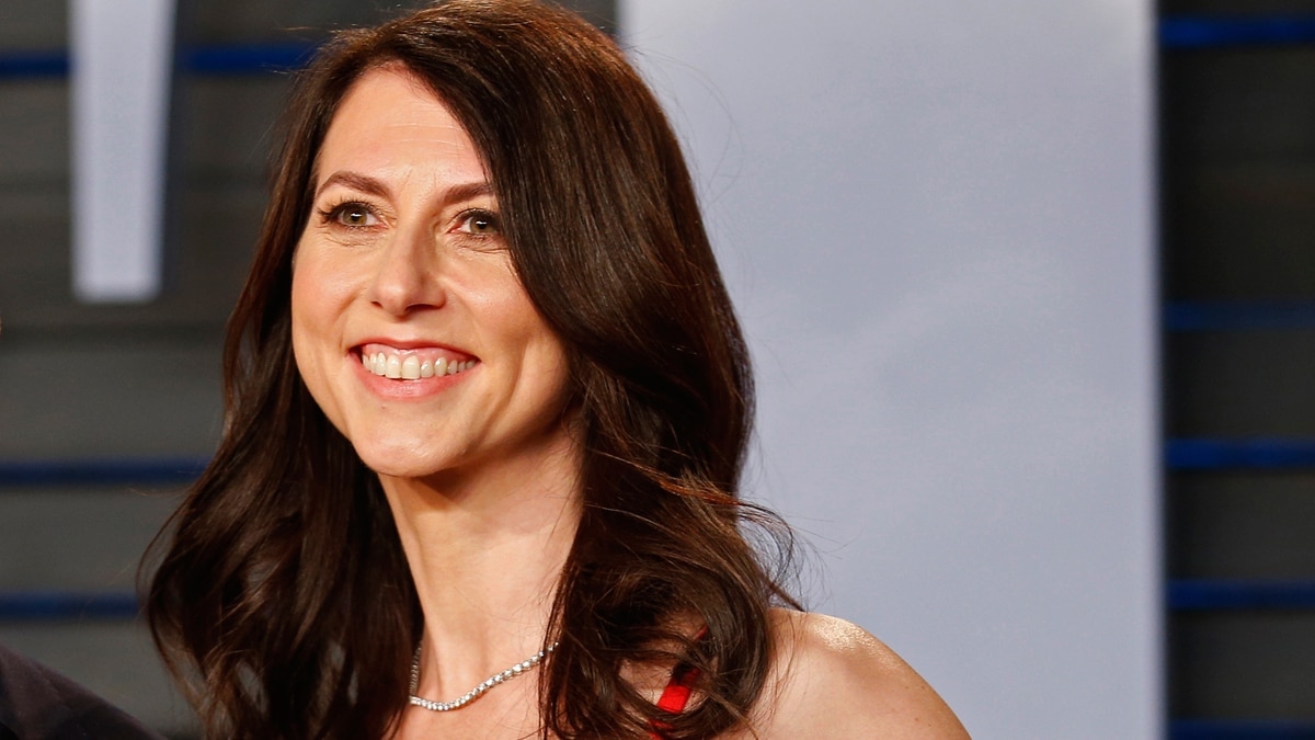 MacKenzie Scott gives away $2.7 billion to 286 organisations MacKenzie Scott gives away $2.7 billion to 286 organisations