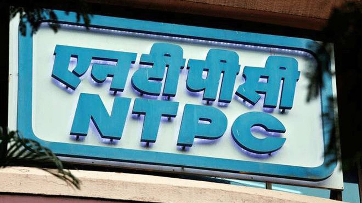 NTPC's gross power generation in March quarter stood at 77.63 billion units (BU) as compared with 68.27 BU in the same period a year ago. NTPC's gross power generation in March quarter stood at 77.63 billion units (BU) as compared with 68.27 BU in the same period a year ago.