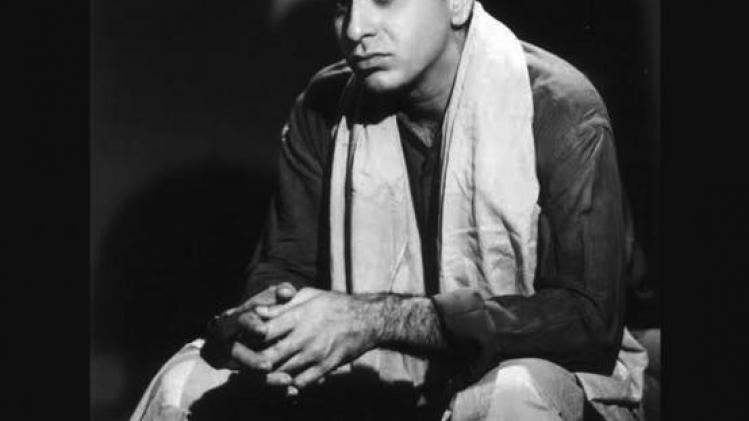 Dilip Kumar death: Prime Minister Narendra Modi said the Padma Vibhushan actor will be reminisced as a "cinematic legend" Dilip Kumar death: Prime Minister Narendra Modi said the Padma Vibhushan actor will be reminisced as a "cinematic legend"