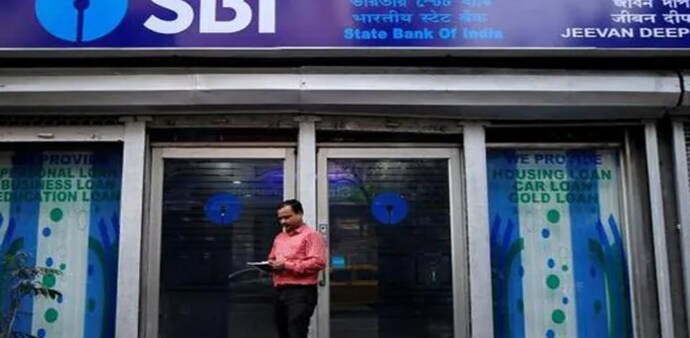 The company had reported a net profit of Rs 393 crore in the April-June quarter of the previous fiscal (Source:PTI) The company had reported a net profit of Rs 393 crore in the April-June quarter of the previous fiscal (Source:PTI)