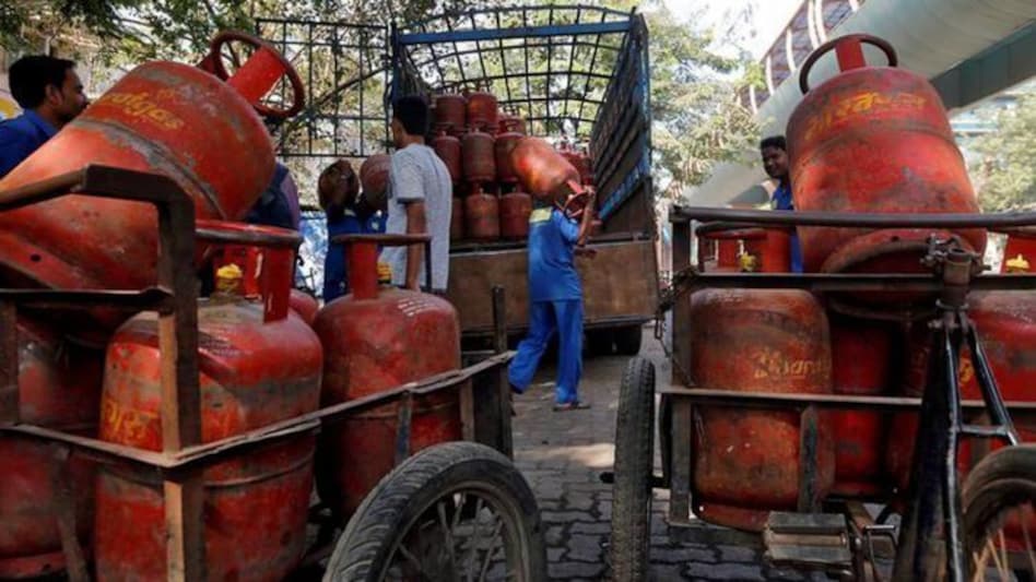 Noida, Greater Noida, and Ghaziabad CNG retail price has been revised from Rs 49.08/kg to Rs 49.98/kg Noida, Greater Noida, and Ghaziabad CNG retail price has been revised from Rs 49.08/kg to Rs 49.98/kg