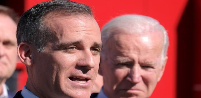 Garcetti co-founded Climate Mayors and led more than 400 US mayors to adopt the Paris Climate agreement Garcetti co-founded Climate Mayors and led more than 400 US mayors to adopt the Paris Climate agreement