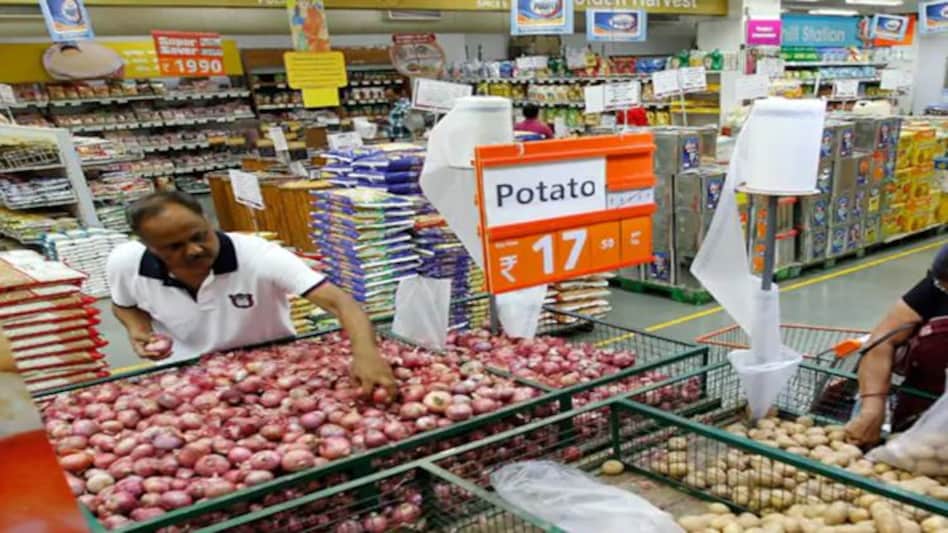 Mid-sized stores are always in a dilemma because no one has ever tried to solve the segment's pain points Mid-sized stores are always in a dilemma because no one has ever tried to solve the segment's pain points