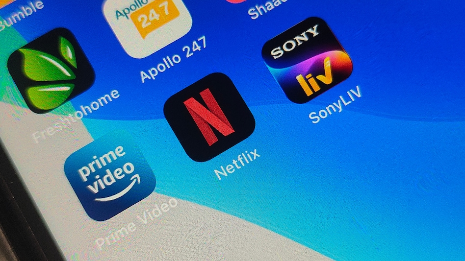 Prepaid phone plans and free Netflix or Prime? You can save around Rs 10,000 with some care Prepaid phone plans and free Netflix or Prime? You can save around Rs 10,000 with some care