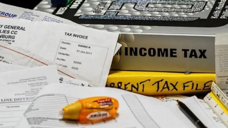 The provisions of deduction of tax at source are applicable to several payments such as salary, interest, commission, among others. The provisions of deduction of tax at source are applicable to several payments such as salary, interest, commission, among others.