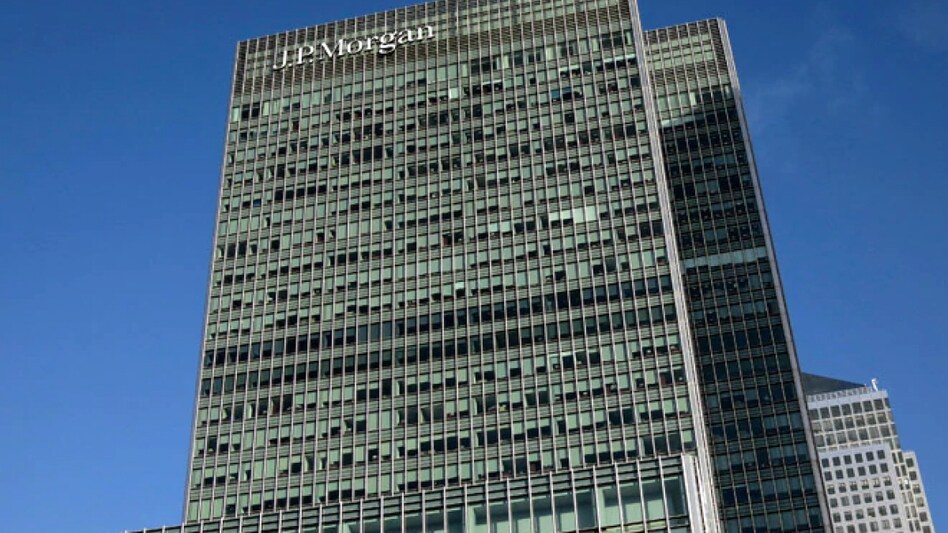 JPMorgan's move applies to all clients looking for investment advice, including the ones who use its Chase trading app JPMorgan's move applies to all clients looking for investment advice, including the ones who use its Chase trading app