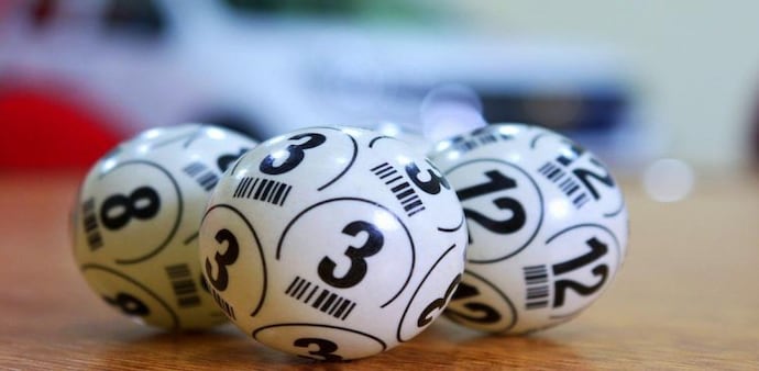 First prize winner gets Rs 50 lakh whereas the second prize winner will bag Rs 9,000 First prize winner gets Rs 50 lakh whereas the second prize winner will bag Rs 9,000