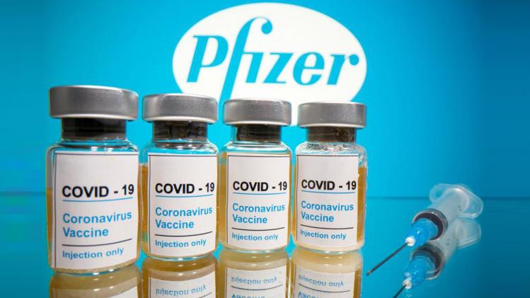 Pfizer vaccine's effectiveness at preventing hospitalisation fell from 97% to 93% Pfizer vaccine's effectiveness at preventing hospitalisation fell from 97% to 93%