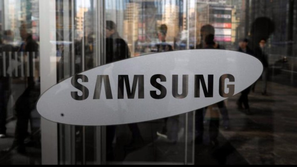 Samsung is likely to begin selling the new Galaxy Z Fold3 at around 1.99 million won (approx. $1,744) (Source: Reuters) Samsung is likely to begin selling the new Galaxy Z Fold3 at around 1.99 million won (approx. $1,744) (Source: Reuters)