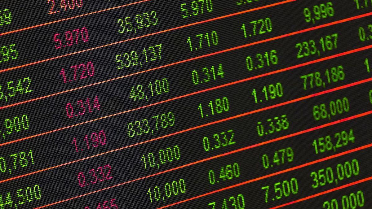 Sensex falls 355 points, Nifty gives up 15,650;  IndusInd Bank, Tata Steel, NTPC top losers 