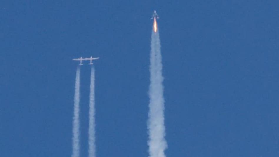 Virgin Galactic to carry passengers to space next year Virgin Galactic to carry passengers to space next year