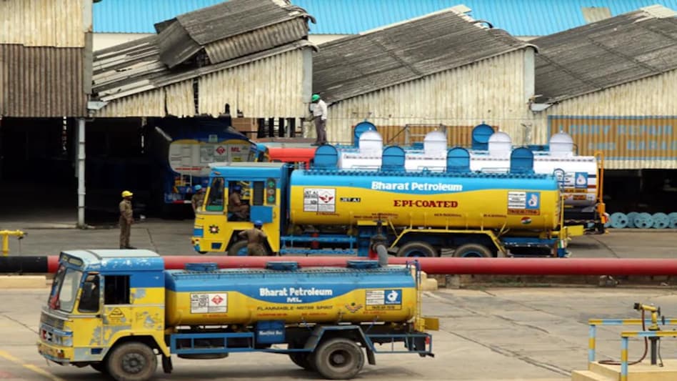 BPCL has already launched 63 mobile dispensers which are serving customers in West Bengal, Bihar, Jharkhand, Odisha and Northeast states BPCL has already launched 63 mobile dispensers which are serving customers in West Bengal, Bihar, Jharkhand, Odisha and Northeast states