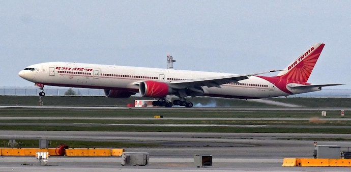 After the closure of airspace over Afghanistan, Air India's scheduled commercial flight to Kabul was suspended After the closure of airspace over Afghanistan, Air India's scheduled commercial flight to Kabul was suspended