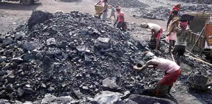 While India is expanding its renewable energy capacity, it is also expanding its coal power plant fleet. (Source:PTI) While India is expanding its renewable energy capacity, it is also expanding its coal power plant fleet. (Source:PTI)