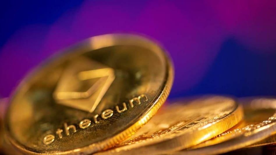 Bitcoin rose to $42,390 on Saturday, the cryptocurrency's highest level since May 20. Bitcoin rose to $42,390 on Saturday, the cryptocurrency's highest level since May 20.