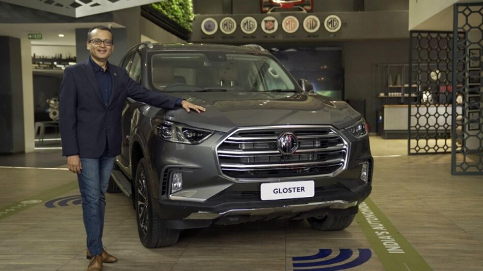 Level 1 is ‘Driving Assistance’, featuring single automated system (for instance, the car monitors speed control) Level 1 is ‘Driving Assistance’, featuring single automated system (for instance, the car monitors speed control)