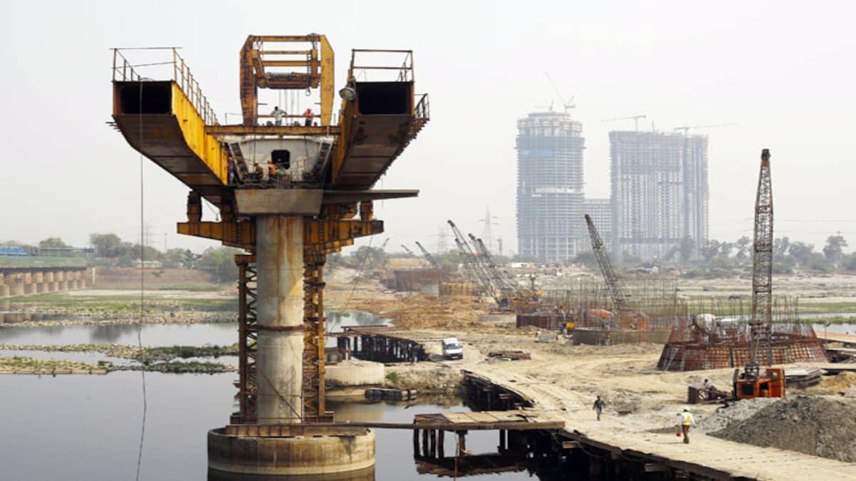 The 384 Infra Projects Show Cost Overruns of Rs 4.66 Lakh Crore.
