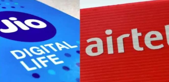 In April, Airtel had signed an agreement with Reliance Jio to sell its 800 MhZ spectrum to the latter In April, Airtel had signed an agreement with Reliance Jio to sell its 800 MhZ spectrum to the latter
