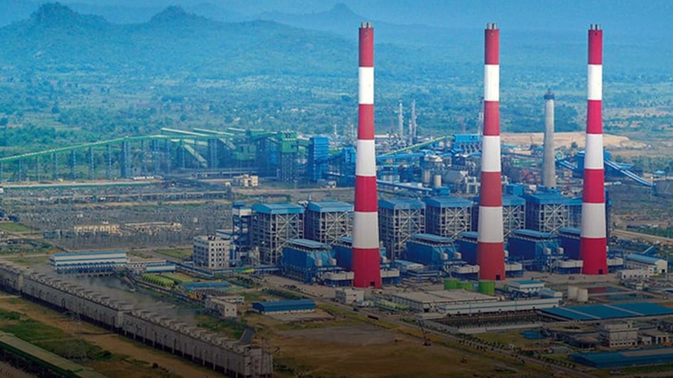 JSPL's consolidated net debt declined to Rs 15,227 crore in Q1FY22 from Rs 22,146 crore in March 2021 JSPL's consolidated net debt declined to Rs 15,227 crore in Q1FY22 from Rs 22,146 crore in March 2021