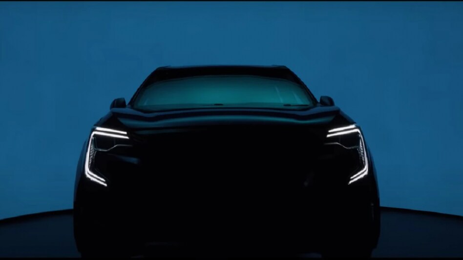 The upcoming XUV 700 will be slotted among Mahindra XUV500 and Mahindra Alturas G4 in the automaker’s lineup The upcoming XUV 700 will be slotted among Mahindra XUV500 and Mahindra Alturas G4 in the automaker’s lineup