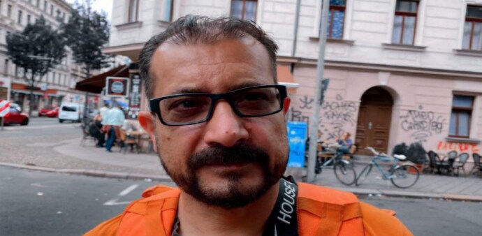 Pictures of Saadat roaming around Leipzig on his bicycle and delivering food door-to-door went viral Pictures of Saadat roaming around Leipzig on his bicycle and delivering food door-to-door went viral