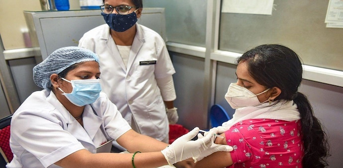 53.61 crore vaccine doses have been administered so far under the government’s Nationwide Vaccination Drive 53.61 crore vaccine doses have been administered so far under the government’s Nationwide Vaccination Drive