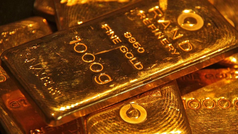 US gold futures slipped 2.1% to $1,726.40 US gold futures slipped 2.1% to $1,726.40