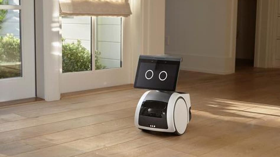 Astro is a home robot with a rotating screen that is placed on its base, which moves around on wheels. Astro is a home robot with a rotating screen that is placed on its base, which moves around on wheels.