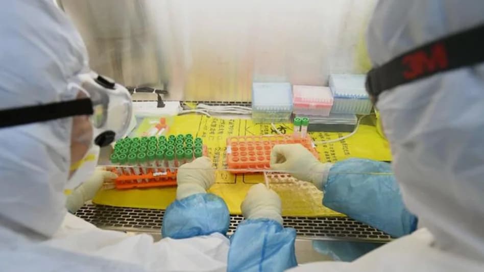 The researchers noted that the amount of virus in the air coming from Alpha variant infections was much more The researchers noted that the amount of virus in the air coming from Alpha variant infections was much more