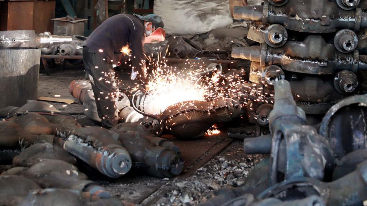 China manufacturing unexpectedly shrinks to lowest level since COVID-19 outbreak