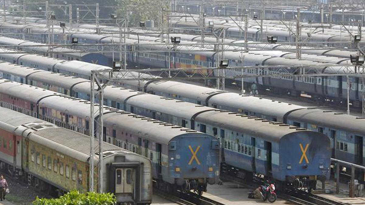 According to sources, the plan is that the interested parties have to buy or lease a train with a minimum of 16 coaches According to sources, the plan is that the interested parties have to buy or lease a train with a minimum of 16 coaches