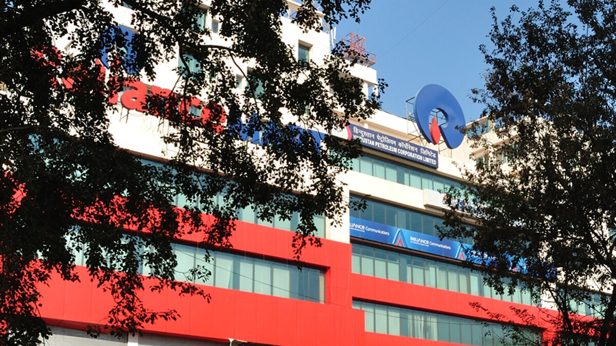 Amidst protests by traders, Reliance says no plan to set up 100 retail stores in Jammu Amidst protests by traders, Reliance says no plan to set up 100 retail stores in Jammu