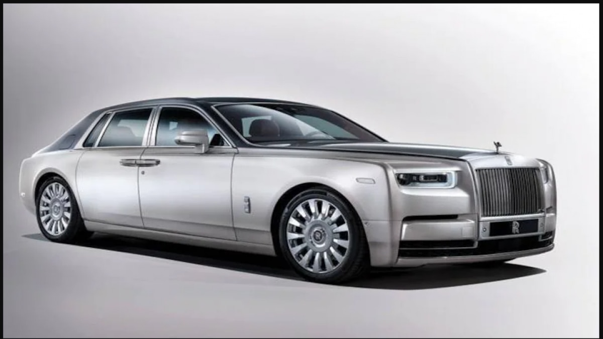 Rolls-Royce will be joining other premium brands making the switch such as Volkswagen's Bentley and Jaguar's Land Rover Rolls-Royce will be joining other premium brands making the switch such as Volkswagen's Bentley and Jaguar's Land Rover