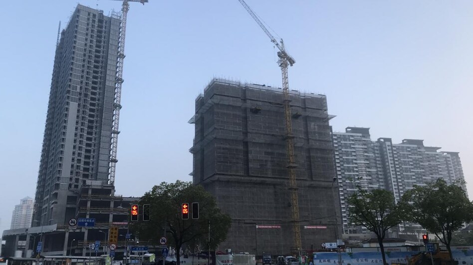 Justice Amit Bansal granted permission to the company to withdraw its pending petition challenging a September 13 order of the NCDRC. Justice Amit Bansal granted permission to the company to withdraw its pending petition challenging a September 13 order of the NCDRC.