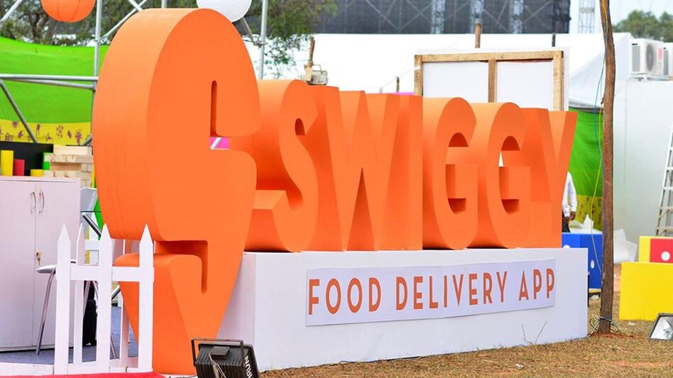 Swiggy is in preliminary talks with Dunzo Swiggy is in preliminary talks with Dunzo