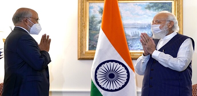 PM Modi with Shantanu Narayen, Chairman, President and CEO of Adobe PM Modi with Shantanu Narayen, Chairman, President and CEO of Adobe