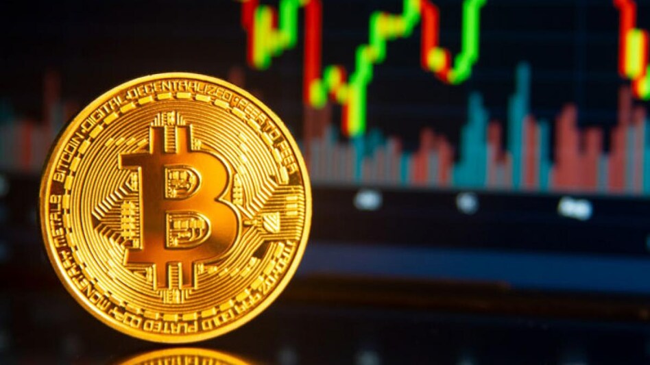 Bitcoin hovers around record high mark ahead of ETF listing Bitcoin hovers around record high mark ahead of ETF listing