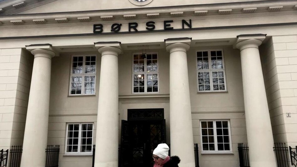 The company raised 2.7 billion crowns in cash from the issue of new shares, while existing owners such as Thomas H. Lee Partners, EQT and others sold stock worth 15.3 billion crowns. The company raised 2.7 billion crowns in cash from the issue of new shares, while existing owners such as Thomas H. Lee Partners, EQT and others sold stock worth 15.3 billion crowns.