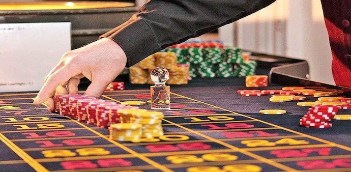 E-gaming startup Dream11 said it has decided to suspend operations in Karnataka to allay its users' concerns. E-gaming startup Dream11 said it has decided to suspend operations in Karnataka to allay its users' concerns.