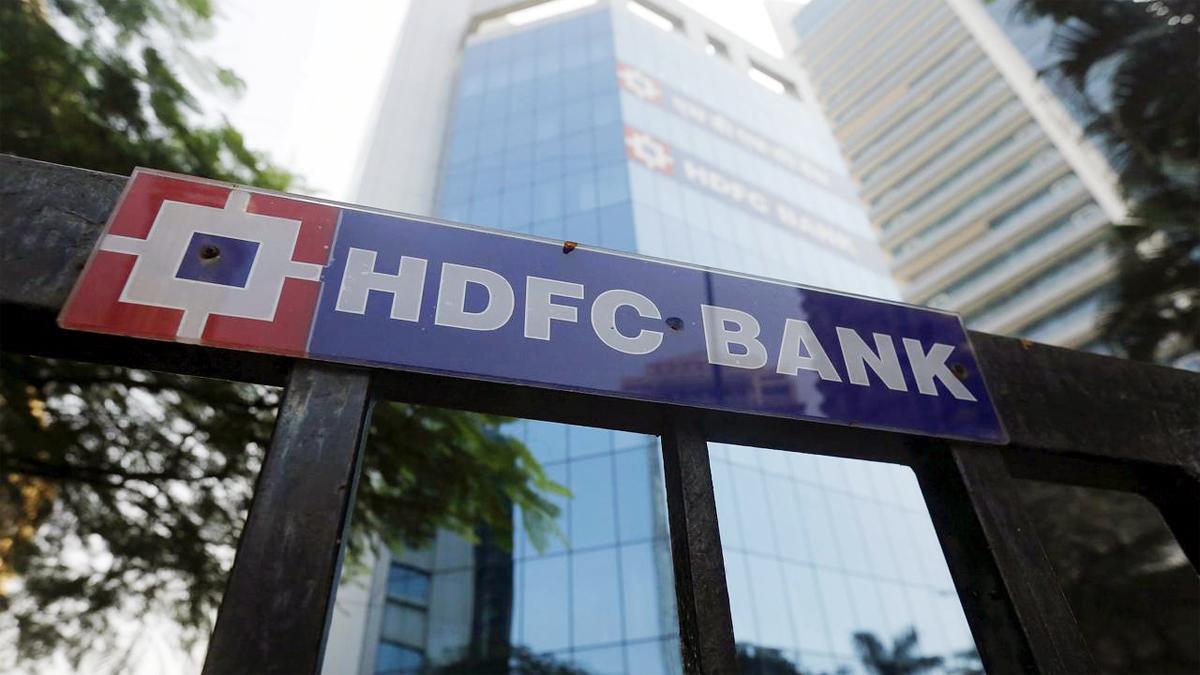HDFC Bank had earned a net profit Rs 7,513.1 crore on standalone basis in the same quarter a year ago, the statement said HDFC Bank had earned a net profit Rs 7,513.1 crore on standalone basis in the same quarter a year ago, the statement said