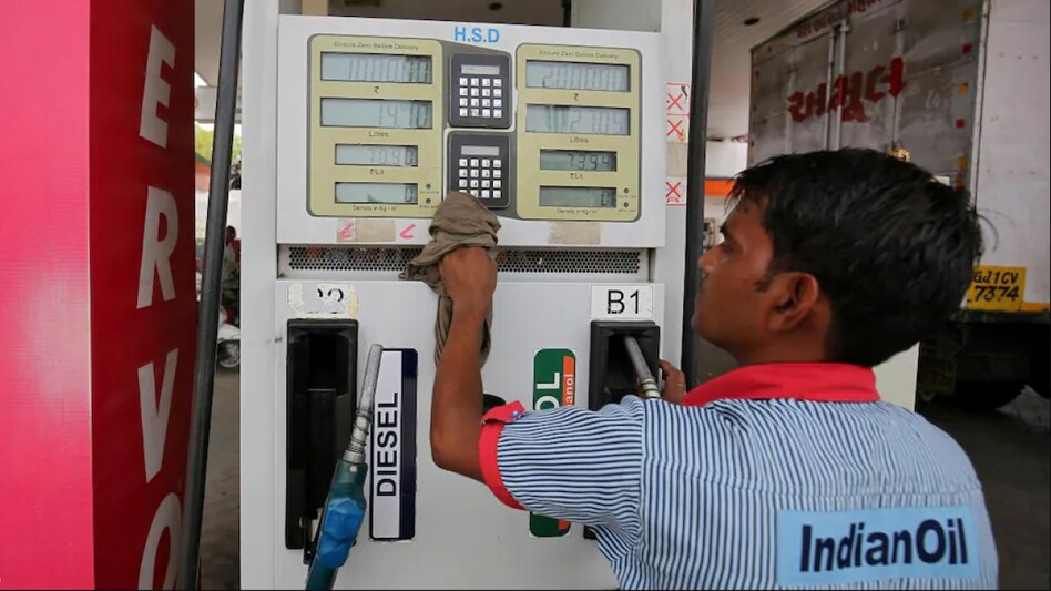 Petrol has crossed the Rs 114 per litre mark in Mumbai Petrol has crossed the Rs 114 per litre mark in Mumbai